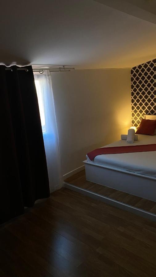 Brandao House Hostel Caparica Exterior photo